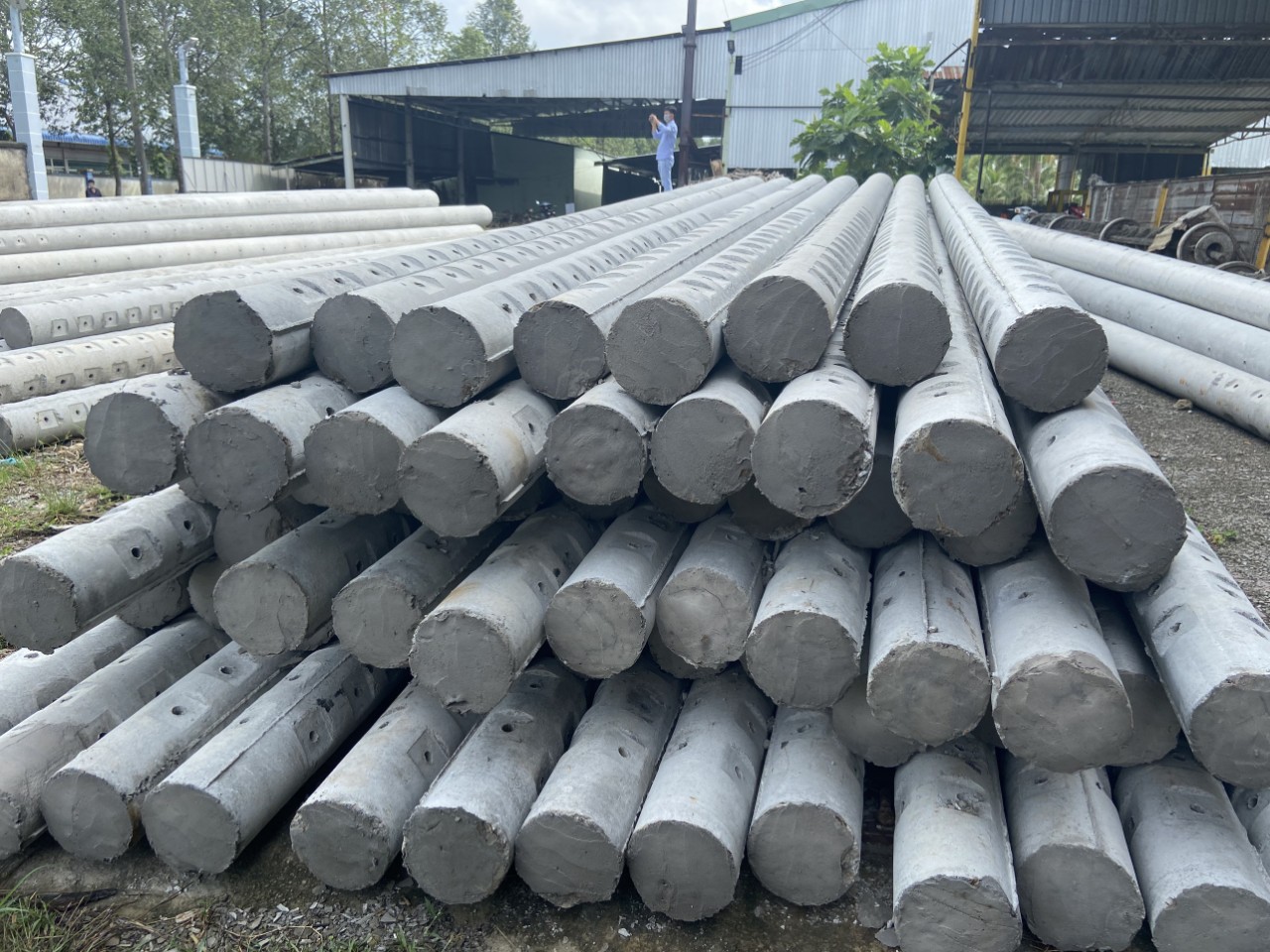 Những Lỗi Thường Gặp Khi Lắp Đặt Trụ Điện Bê Tông