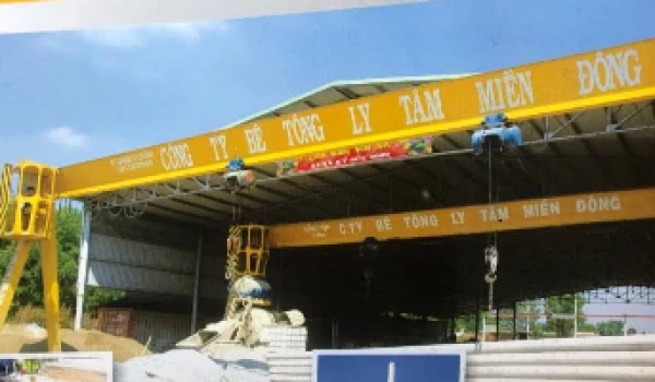 Giai đoạn 2004–2010 – Xây nền nhà máy và định hình mảng bê tông ly tâm